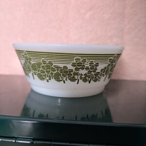 Anchor Hocking Striped Daisy Bowl